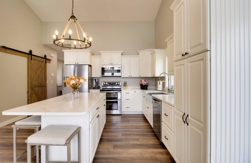 Detroit Lakes Cottage | Pearl Lake Retreat w/Dock & Stunning Views!