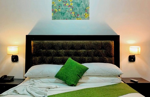 Milagiriya Hotel | Pearl Royal Hotel