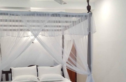 Thalaramba Hotel | PearlDrop Waves Mirissa