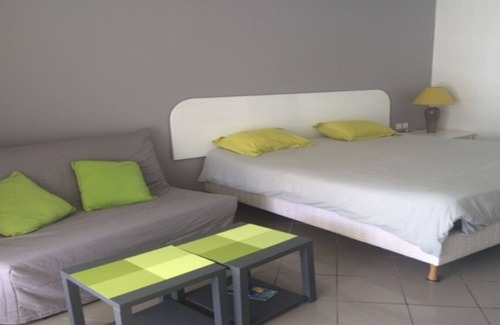 Pointe de la verdure Apartment | Pearls of throat, studio 211