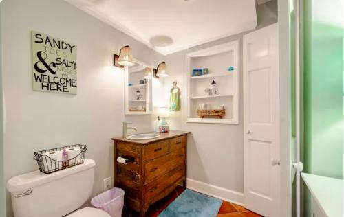 Savannah Beach Apartment | Pearls Pad - Beautiful 1 bedroom apartment- 1 block to beach