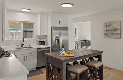 Del Monte Forest House | Pebble Beach's Tee Time: 4BR 3BA walk to the beach