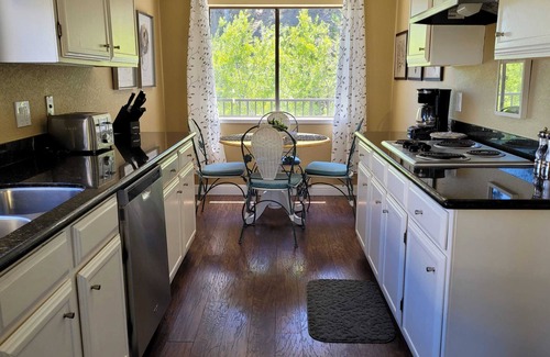 Monterey Condo | Pebble Beach Tree House Views of the Ocean Vaulted Ceilings Close to Everything