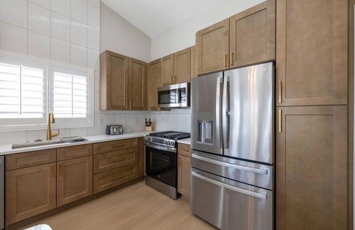 Pebblecreek House | Pebblecreek 55+ Resort community. Virtually brand-new home with pool!