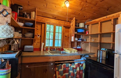 Laconia Cabin | Pebbles Cottage on Lake Winnisquam