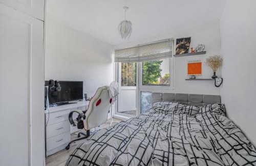 Peckham Apartment | Peckham apartment with 2 balcony