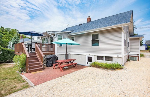 Peconic House | Peconic Sound Beach Home Backyard & Vineyards