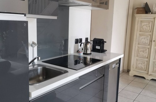 Jean-Medecin Apartment | Pedestrian area, large studio mezzanine, 50m to the sea