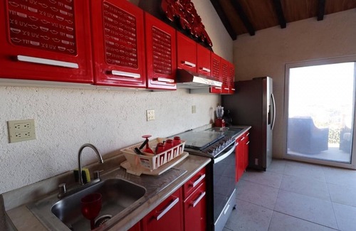 Centro Villa | Pedregal gated comunity private beach, awsome views 3 blocks from marina 10pax