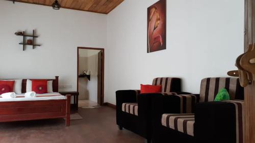 Illukkumbura House | Peek & Pick Villa