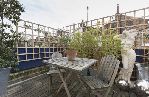 Campden Apartment | Peel Street III by onefinestay
