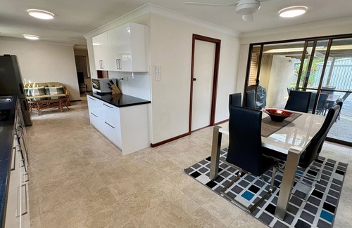 Busselton House | Peel Terrace Escape – Spacious Coastal Retreat in Busselton
