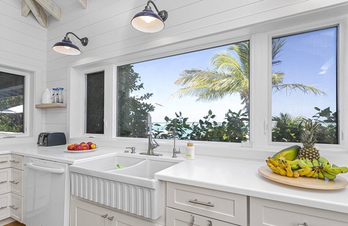 Hartswell House | Peeps Cottage - Oceanfront w/Private Beach, Pool & Spa