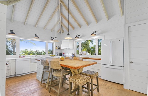 Hartswell House | Peeps Cottage - Oceanfront w/Private Beach, Pool & Spa