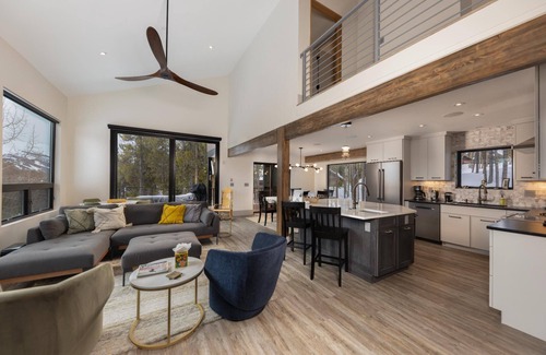 Baldy Mountain House | Peerless Retreat: Newly Remodeled, Views, Hot Tub, Pool Table, Shuttle