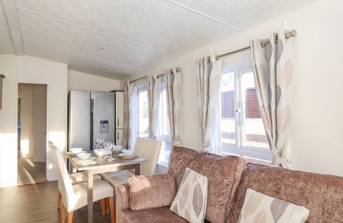 Morpeth Cottage | PEGASUS, pet friendly, character holiday cottage in Felmoor Park