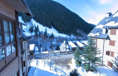 Baqueira Apartment | Peira Blanca By Totiaran, fo 8p, 3 bedrooms next to the ski gondola