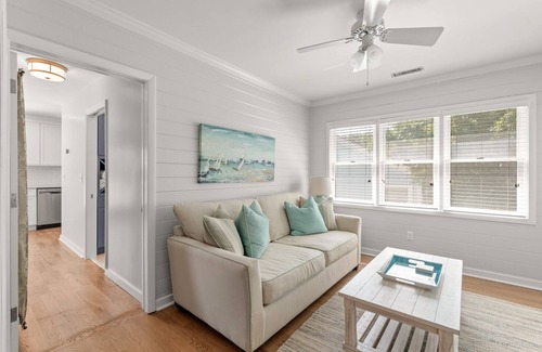 Pelican Bay House | Pelican Bay - 45 Family Beach House in Wild Dunes. Short Walk to Beach and Pool