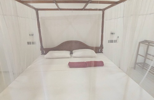Mirissa Hotel | pelican beach resort