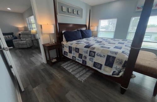 Bonita Springs Apartment | Pelican Fresh Entire Unit Kit Washer Dryer Upstairs 3Mi to Beach