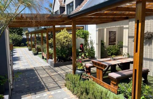 Sedgefield House | Pelican Lodge Guesthouse
