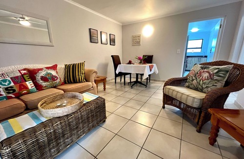 Sedgefield House | Pelican Lodge