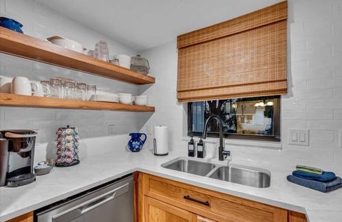Alta Vista House | Pelican Perch - 3/2 Private Backyard Heated Pool