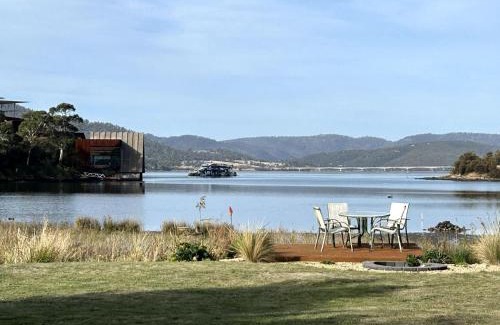 Berriedale House | Pelican Place - absolute waterfront overlooking MoNA