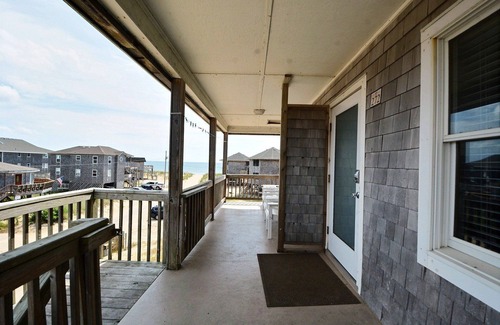Buxton Cottage | Pelican Place Cottage- Short walk to beach- Community Pool & Spa