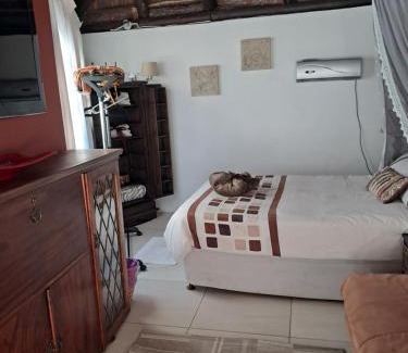 Durbanville House | Pelican Place Guest Cottages