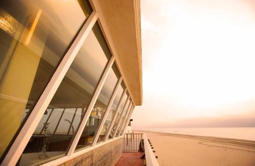 Walvis Bay Cabin | Pelican Point Lodge