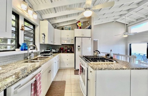 Estate Lovenlund House | Pelican Point Villa - Ocean Views from Every Room - Private Pool - Sleeps 12