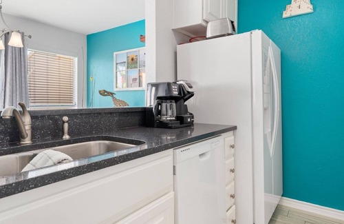 Sailhouse Condo | Pelican Post | Fishing Pier, Pool Access!