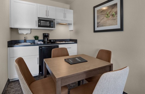 Lincoln City Hotel | Pelican Shores Inn