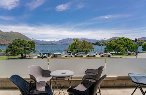Wanaka Apartment | Pembroke Summary: Sit