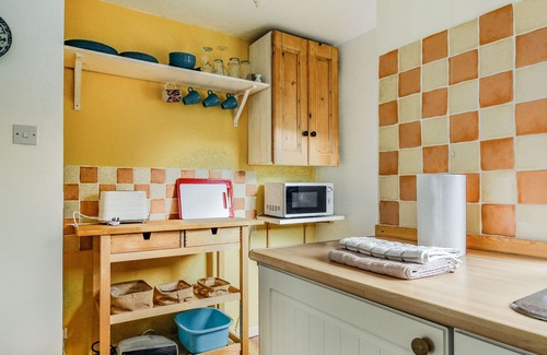 Llanllyfni Cottage | PEN Y GRAIG, pet friendly, character holiday cottage in Talysarn