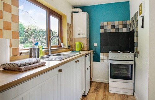 Llanllyfni Cottage | PEN Y GRAIG, pet friendly, character holiday cottage in Talysarn