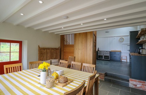 Dinas Cross House | PEN Y MYNYDD, pet friendly, with open fire in Newport, Pembrokeshire