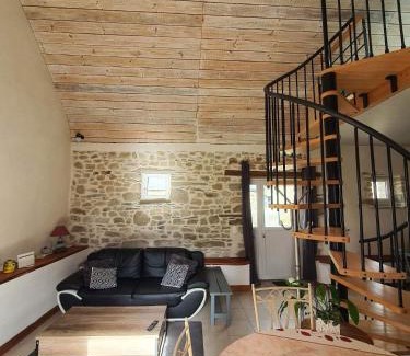 Commana House | Penandaouent