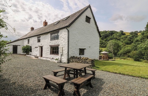 Llandrindod Wells Cottage | PENARTH, pet friendly, character holiday cottage in Builth Wells