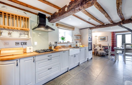 Dolgellau House | Penclogwynau - Two Bedroom House, Sleeps 4