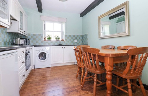 Carperby Cottage | PENCROFT COTTAGE, pet friendly, character holiday cottage in Carperby