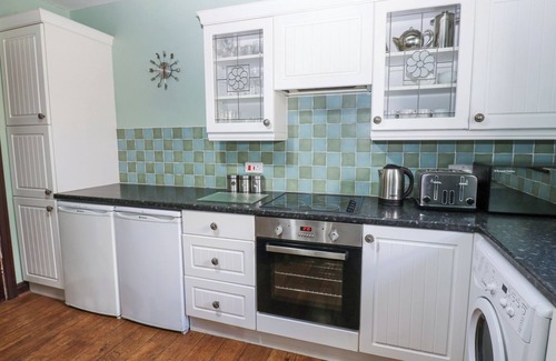 Carperby Cottage | PENCROFT COTTAGE, pet friendly, character holiday cottage in Carperby