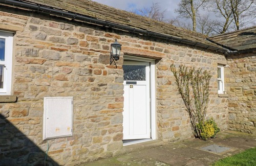 Carperby Cottage | PENCROFT COTTAGE, pet friendly, character holiday cottage in Carperby