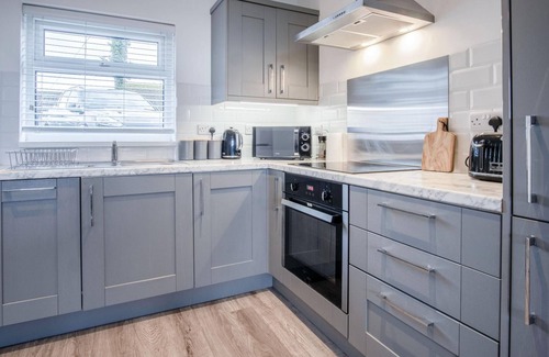 Saundersfoot Apartment | Pencw Garden View - 3 Bed Apartment - Saundersfoot