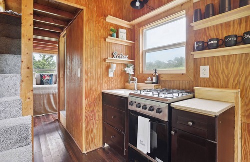 Pendergrass Cottage | Pendergrass Tiny Home Cabin on Pond w/Fire Pit!