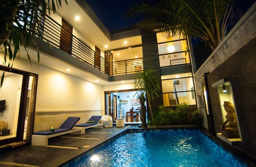 Laksmana Villa | PENELOPY VILLA 1 NEAR EAT STREET OBEROI.