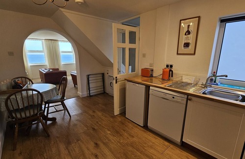 Portscatho Cottage | Pengerein - a holiday home that sleeps 4 guests in 2 bedrooms
