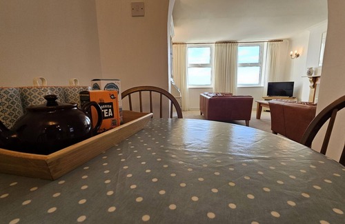 Portscatho Cottage | Pengerein - a holiday home that sleeps 4 guests in 2 bedrooms