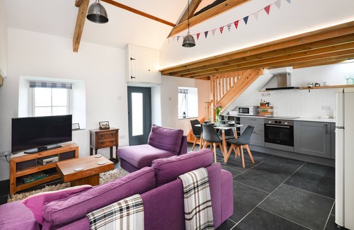 Garn Fadryn House | Pengroeslon Fawr - Three Bedroom House, Sleeps 4